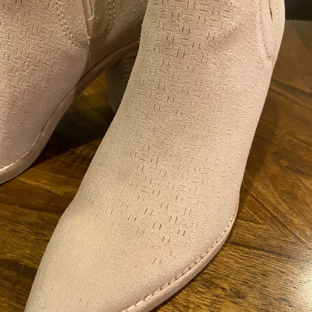 Dolce Vita Booties - Picture 2 of 4